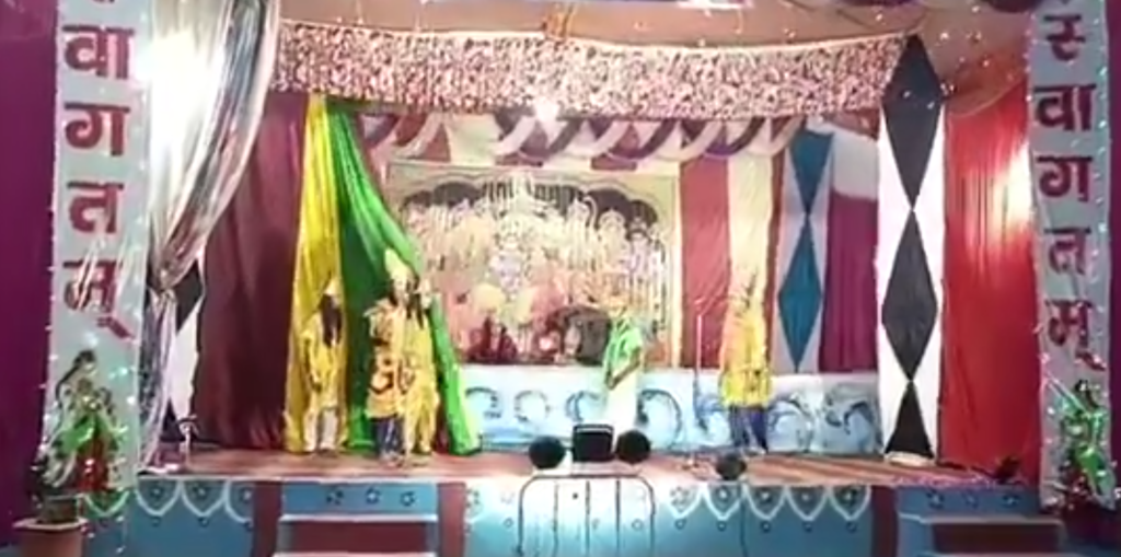 बीती रात जेल में Ramlila हो रही थी, प्रसंगवश माता सीता की खोज हो रही थी,खोजने के लिए 2 वानर (कैदी) बाउंड्री फांदकर सीता जी की खोज के लिए निकले